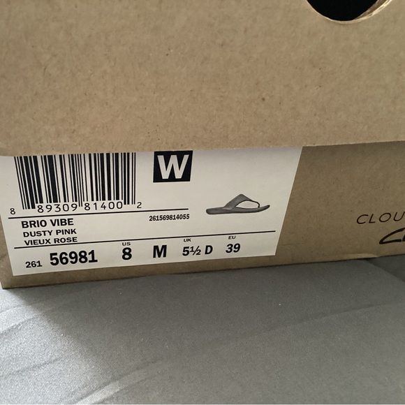 Clarks Cloudsteppers Size 8. -2 - Picture 4 of 4